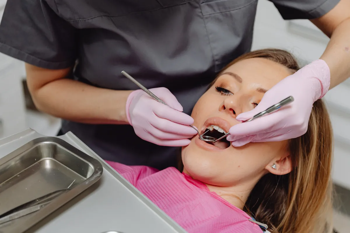 Pourquoi les dentistes font des scanners dentaires avant chaque rendez-vous