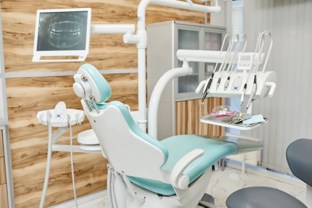Pourquoi les dentistes font des scanners dentaires avant chaque rendez-vous